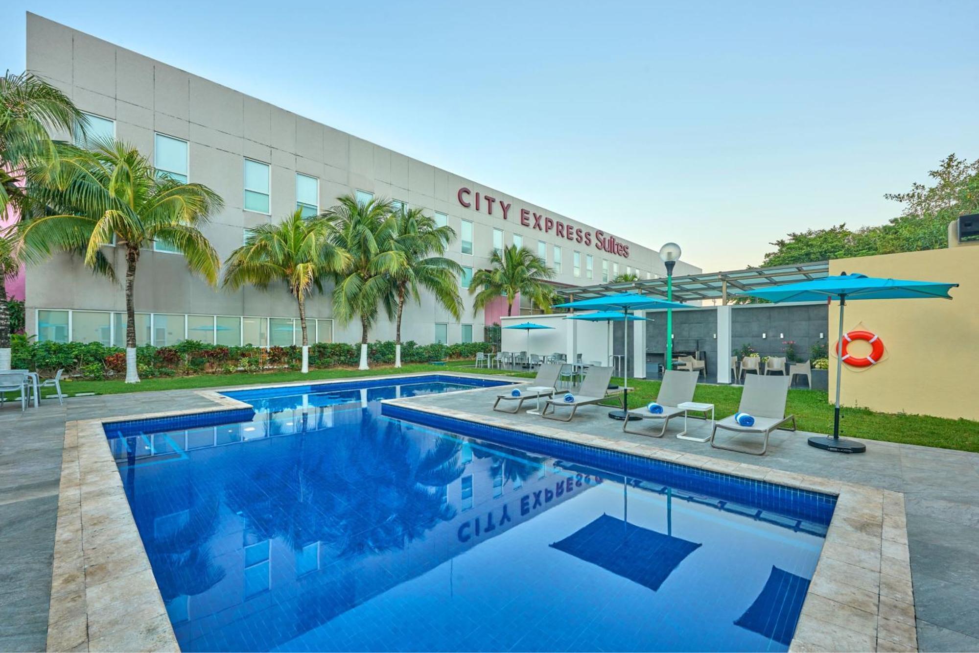 City Express Suites By Marriott Playa Del Carmen Zewnętrze zdjęcie